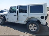 Jeep Wrangler Unlimited Sahara 4X4 1C4HJXEG5JW161327 снимка