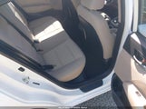 Hyundai Elantra Se 5NPD74LF9JH300080 снимка