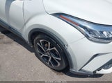 Toyota C-Hr Xle JTNKHMBX8L1088454 photo