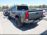 Toyota Tacoma Trd Off Road 4Wd 3TMLB5JNXRM043401 photo