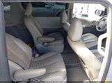 Toyota Sienna Xle V6 7 Passenger Auto Access Seat/Xle V6 8 Passenger 5TDYK3DC7CS271075 photo