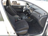 Nissan Rogue Sport S JN1BJ1CR1HW118446 снимка