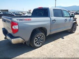 Toyota Tundra Sr5 5.7L V8 5TFDY5F18JX754263 снимка
