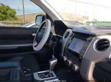Toyota Tundra Sr5 Plus 5.7L V8 5TFDY5F19JX749461 fotografie