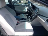Hyundai Sonata Se 5NPE24AF6JH597704 снимка
