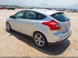 Ford Focus Titanium 1FADP3N27DL184307 fotografie