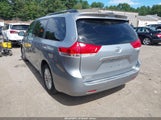 Toyota Sienna Xle V6 8 Passenger 5TDYK3DC1DS346323 photo