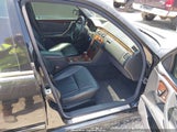 Mercedes-Benz E 320 WDBJF65J8YB105195 fotografie