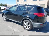 TOYOTA RAV4 XLE 2T3WFREV8DW032228 снимка