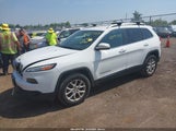 Jeep Cherokee Latitude 1C4PJMCB6GW246204 снимка