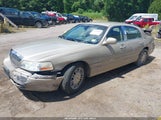 Lincoln Town Car Signature Limited 2LNBL8CV2AX624497 photo