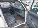 Jeep Commander Sport 1J8HG48KX7C584839 снимка