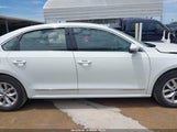 Volkswagen Passat 1.8T S 1VWAT7A37HC052665 снимка
