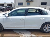 Volkswagen Passat 1.8T S 1VWAT7A37HC052665 снимка