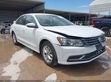 Volkswagen Passat 1.8T S 1VWAT7A37HC052665 снимка