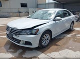 Volkswagen Passat 1.8T S 1VWAT7A37HC052665 снимка