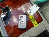 TOYOTA CAMRY XLE V6 4T1BK3EK5AU104603 fotografie