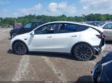 Tesla Model Y Performance Dual Motor All-Wheel Drive 5YJYGDEF2MF075485 снимка
