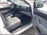 TOYOTA TACOMA 5TFNX4CN6CX016490 photo
