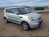 Kia Soul + KNDJT2A28B7708126 снимка