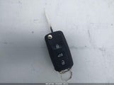 Volkswagen Beetle 2.5L Fender Edition 3VWJP7AT0DM673632 photo