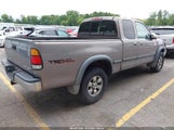 TOYOTA TUNDRA SR5 V8 5TBBT44112S316364 photo