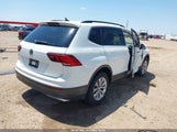 Volkswagen Tiguan 2.0T Se/2.0T Sel/2.0T Sel R-Line/2.0T Sel R-Line Black 3VV3B7AX4KM063938 снимка