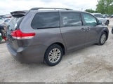 TOYOTA SIENNA XLE V6 5TDYK3DC0BS041991 снимка