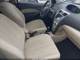 TOYOTA YARIS JTDBT923181235105 снимка