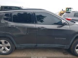 Jeep Compass Latitude 4X4 3C4NJDBBXJT463583 fotografie