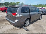 Toyota Sienna Xle V6 8 Passenger 5TDYK3DC9DS375133 снимка