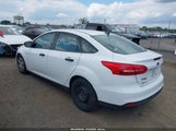 Ford Focus S 1FADP3E27JL283964 fotografie