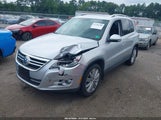 Volkswagen Tiguan Se WVGAV9AX5AW001547 photo