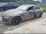 Jaguar Xf 35T Prestige SAJBE4BV2GCY08807 fotografie