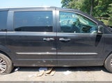 Chrysler Town & Country Limited Platinum 2C4RC1GG2FR506273 fotografie