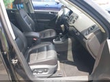 Volkswagen Tiguan 2.0T Sport WVGUV7AX2HK012105 fotografie