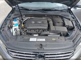 Volkswagen Passat 1.8T R-Line 1VWAT7A30GC041618 photo