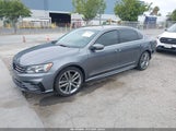 Volkswagen Passat 1.8T R-Line 1VWAT7A30GC041618 photo