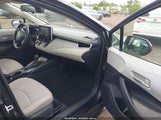 Toyota Corolla Le JTDEPRAE3LJ053452 снимка