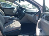Hyundai Sonata Hybrid Limited KMHE34L14GA014699 снимка