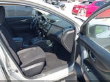 Nissan Rogue Sport S JN1BJ1CR1KW628660 снимка