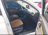 Volkswagen Tiguan 2.0T Se/2.0T Sel/2.0T Sel R-Line/2.0T Sel R-Line Black 3VV2B7AX0KM184753 fotografie