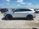 Kia Sorento 3.3L S 5XYPG4A5XKG595139 photo