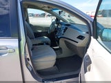 Toyota Sienna Le V6 5TDKK3DC7BS036700 снимка