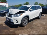 Toyota Highlander Xle 5TDJZRFH7KS594825 снимка