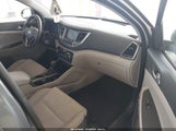 HYUNDAI TUCSON SEL KM8J33A48JU724572 снимка