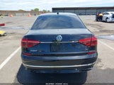 Volkswagen Passat 1.8T R-Line 1VWDT7A3XHC010889 photo