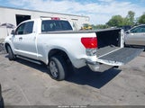 Toyota Tundra Sr5 5.7L V8 5TFBV541X8X051793 photo