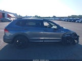 Volkswagen Tiguan 2.0T Se R-Line Black 3VV8B7AX2NM126366 снимка