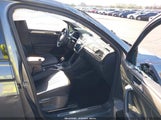 Volkswagen Tiguan 2.0T Se R-Line Black 3VV8B7AX2NM126366 photo